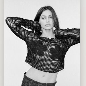 Realisation Par Crochet Flower Top Black Sz Sm NWOT